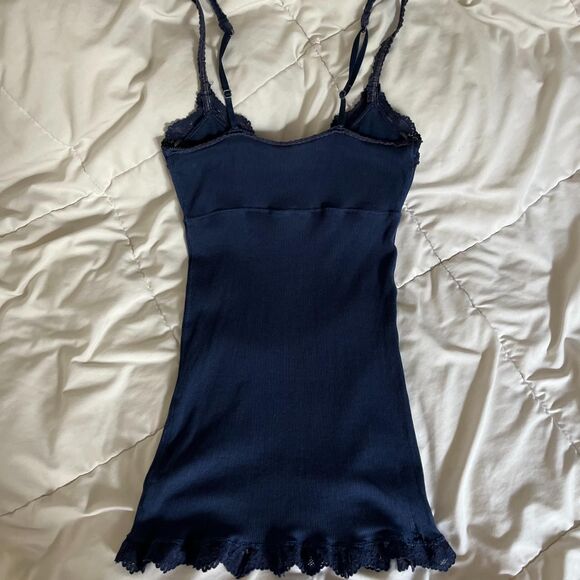 Vintage Y2K Navy Blue Lace Cami Tank Top from American Eagle Outfitters Size XS - Picture 2 of 6